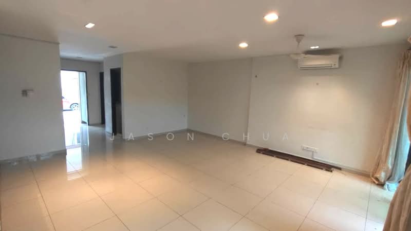 2-storey Terraced House for Sale in Leisure Farm (Gelang Patah) - Jason Chua - Living Room - PropertyGuru.com.my