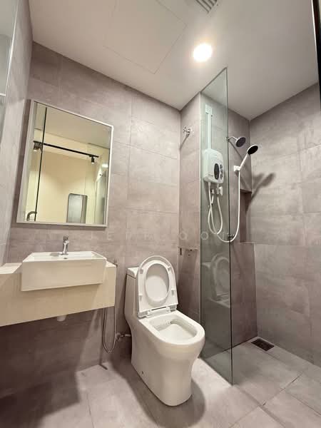 Servis Apartment untuk Disewa di Riveria City - Jeff Ooi - Bathroom - PropertyGuru.com.my