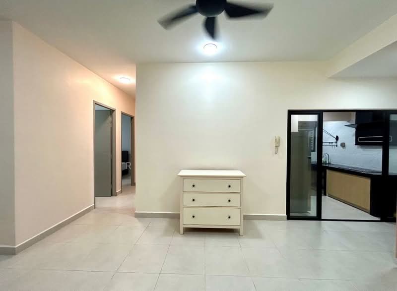 Servis Apartment untuk Dijual di VIM 3 @ Desa Park North - Ryan Swe - Living Room - PropertyGuru.com.my