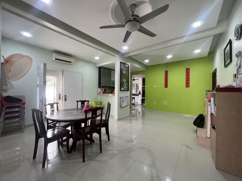 Rumah Teres 2 Tingkat untuk Dijual di Taman Cheras Vista (Cheras) - Denver Sin - Living Room - PropertyGuru.com.my