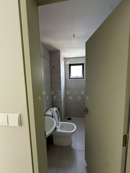 Service Residence for Rent at Seiring Residensi - Nazrin Affendy - Bathroom - PropertyGuru.com.my