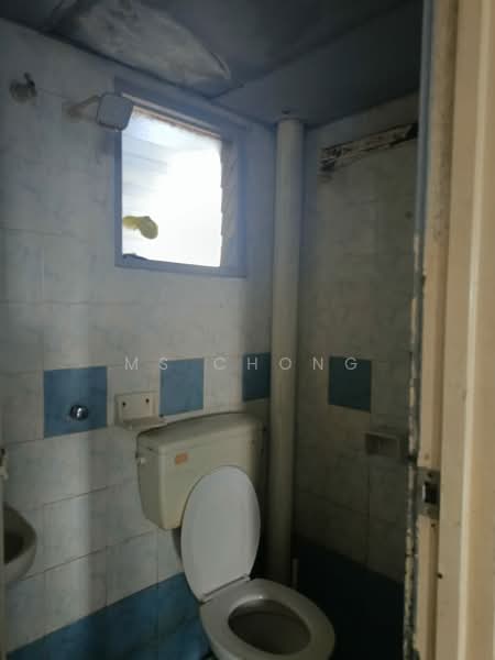 Apartment for Sale at Pangsapuri Mutiara Subang - MS Chong - Bathroom - PropertyGuru.com.my