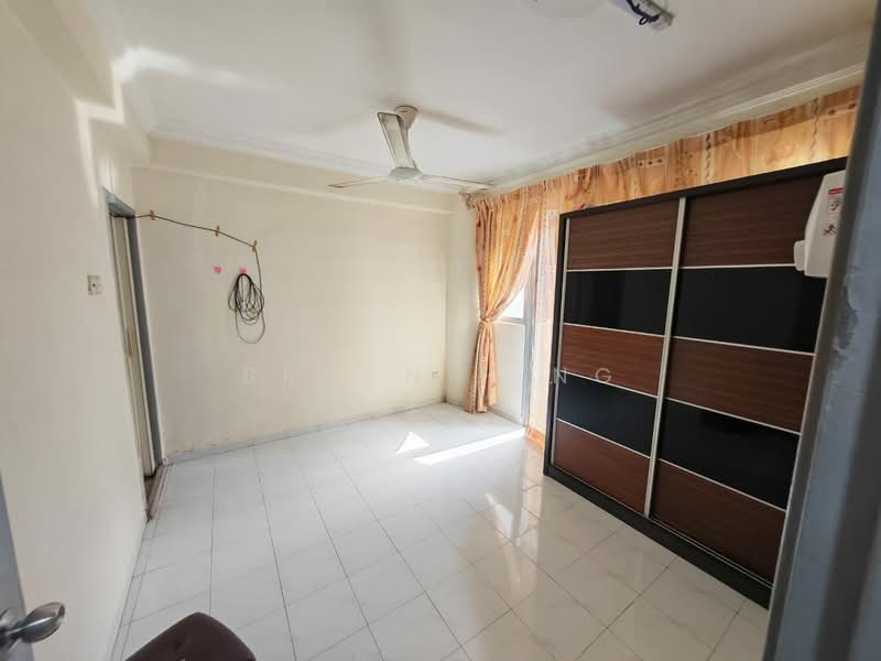 Pangsapuri untuk Dijual di Jade View - Bryan H'ng - Bedroom - PropertyGuru.com.my