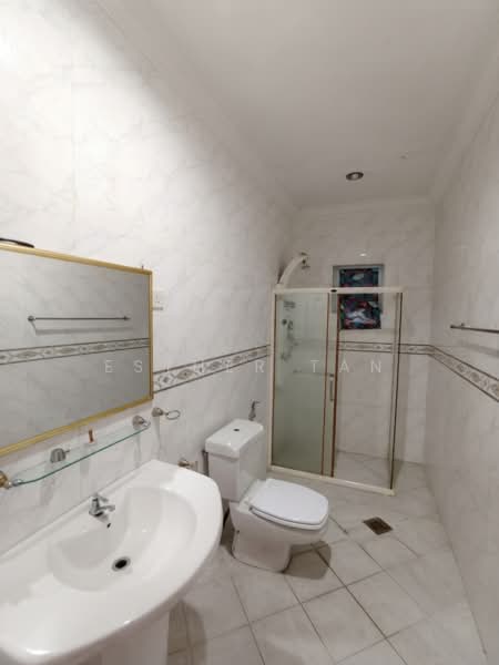 Rumah Banglo untuk Disewa di Country Heights (Kajang) - Esther Tan - Bathroom - PropertyGuru.com.my
