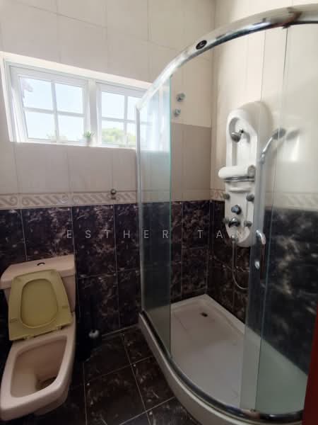 Rumah Banglo untuk Disewa di Country Heights (Kajang) - Esther Tan - Bathroom - PropertyGuru.com.my