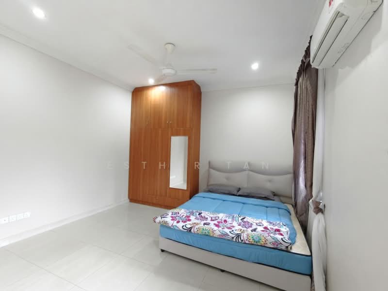 Rumah Banglo untuk Disewa di Country Heights (Kajang) - Esther Tan - Bedroom - PropertyGuru.com.my