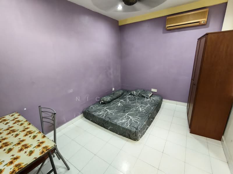 Kondominium untuk Dijual di Park View Tower - Nick Lim - Bedroom - PropertyGuru.com.my