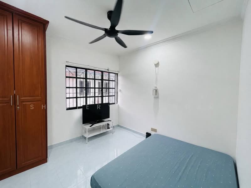 2-storey Terraced House for Sale in Batu Caves (Selangor) - Shaziery Iskandar - Bedroom - PropertyGuru.com.my