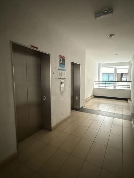 Shop / Office for Sale in Happy Garden (Kuchai Lama) - Ong KG - Corridor - PropertyGuru.com.my