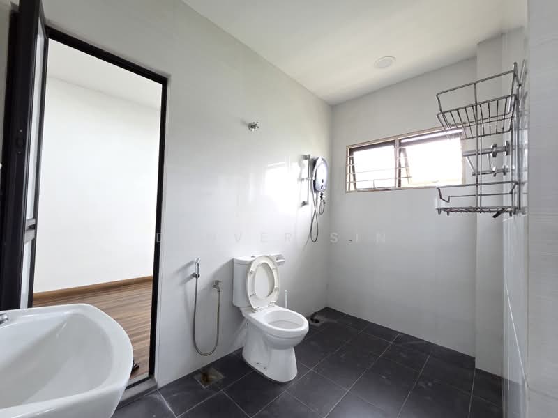2.5-storey Terraced House for Sale in Bandar Mahkota Cheras (Cheras) - Denver Sin - Bathroom - PropertyGuru.com.my