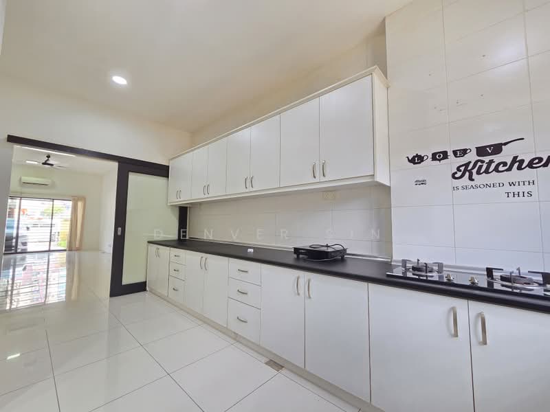2.5-storey Terraced House for Sale in Bandar Mahkota Cheras (Cheras) - Denver Sin - Kitchen - PropertyGuru.com.my
