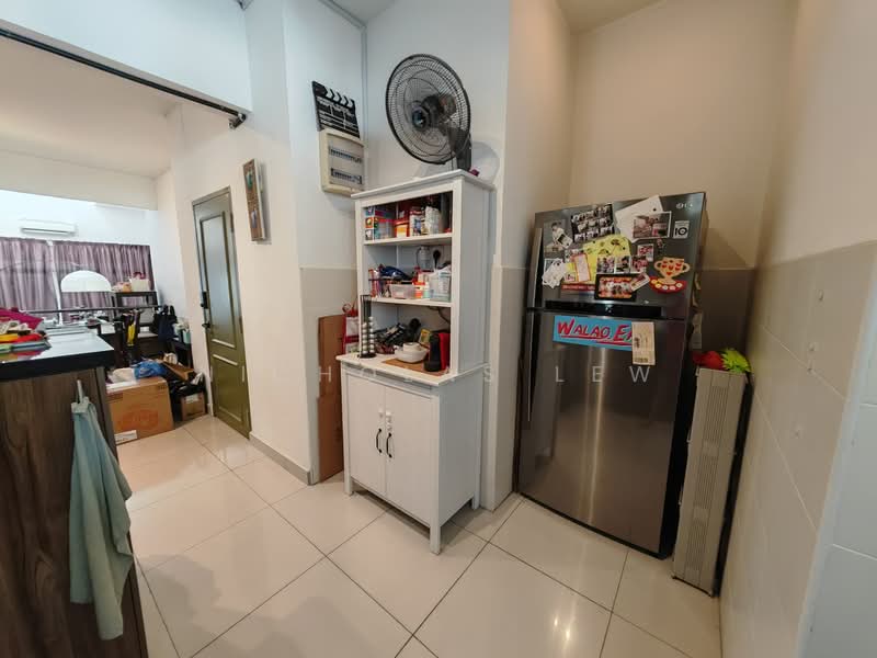 Condominium for Sale at Bayan Villa, Seri Kembangan - Nicholas Lew - Kitchen - PropertyGuru.com.my