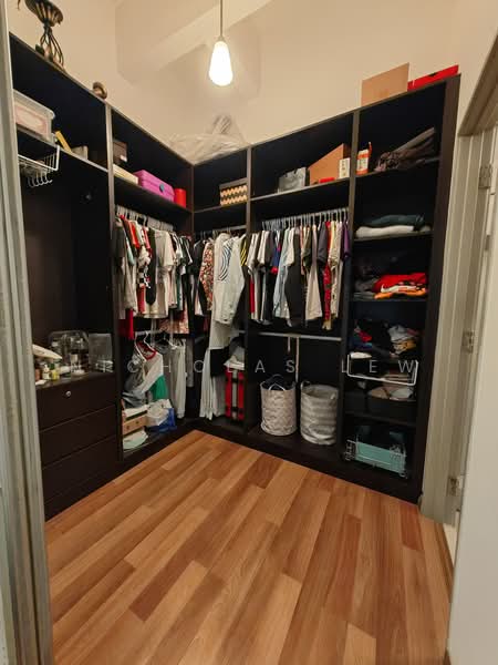 Condominium for Sale at Bayan Villa, Seri Kembangan - Nicholas Lew - PropertyGuru.com.my