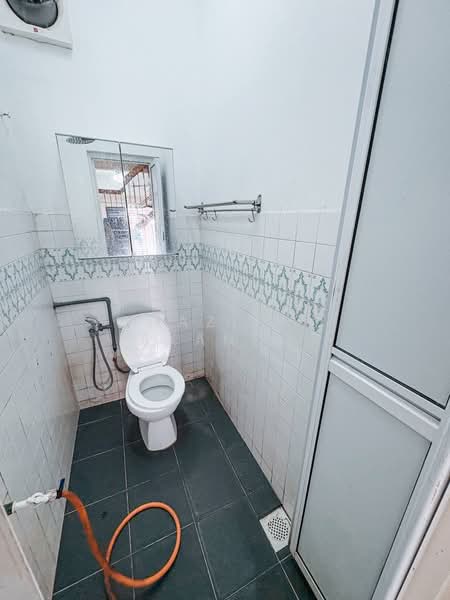 2-storey Terraced House for Sale in Batu Caves (Selangor) - Shaziery Iskandar - Bathroom - PropertyGuru.com.my