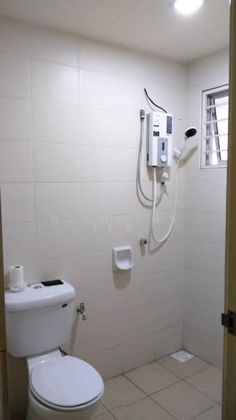 Condominium for Sale at Bayan Villa, Seri Kembangan - Nicholas Lew - Bathroom - PropertyGuru.com.my