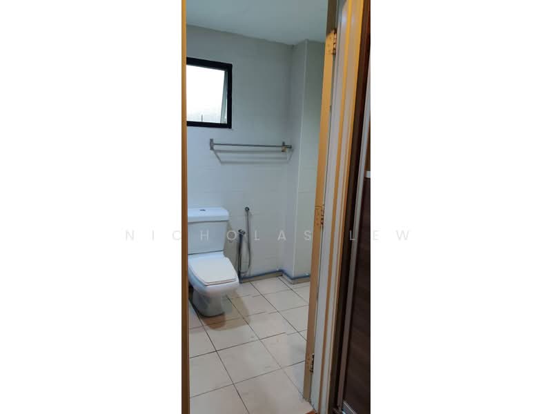 Condominium for Sale at Bayan Villa, Seri Kembangan - Nicholas Lew - PropertyGuru.com.my