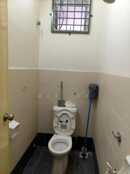 Shop for Sale in Taman Ungku Tun Aminah (Skudai) - Max Loh - Bathroom - PropertyGuru.com.my