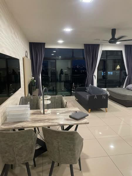 Servis Apartment untuk Disewa di Molek Regency - Kenneth Tan - Living Room - PropertyGuru.com.my