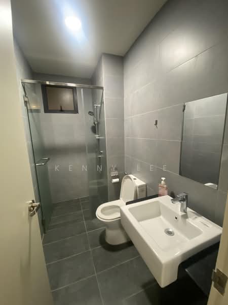 Servis Apartment untuk Disewa di Sunway Avila Residences - Kenny Lee - Bathroom - PropertyGuru.com.my