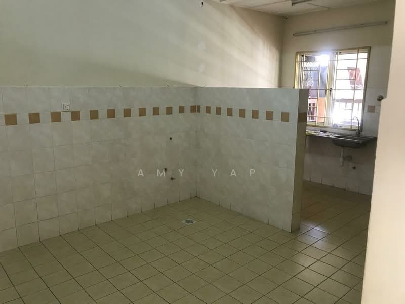 2-storey Terraced House for Sale in Taman Usahawan (Kepong) - Amy Yap - Kitchen - PropertyGuru.com.my