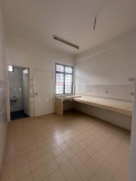 2-storey Terraced House for Sale in Nilai (Negeri Sembilan) - Vivian Lai - Kitchen - PropertyGuru.com.my