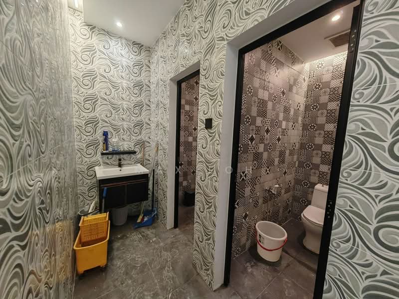 Kedai untuk Disewa di Kulai (Johor) - Max Loh - Bathroom - PropertyGuru.com.my