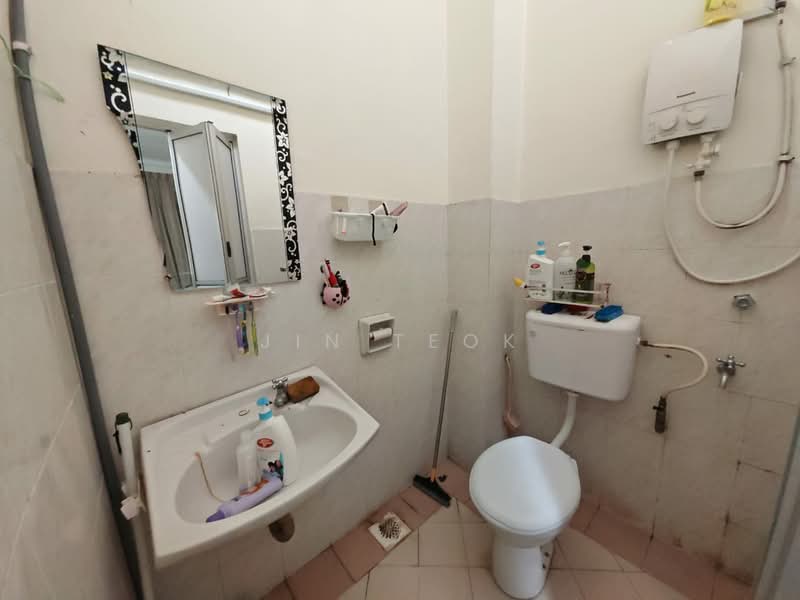 1-storey Terraced House for Sale in Bukit Indah (Iskandar Puteri (Nusajaya)) - Jin Teok - Bathroom - PropertyGuru.com.my