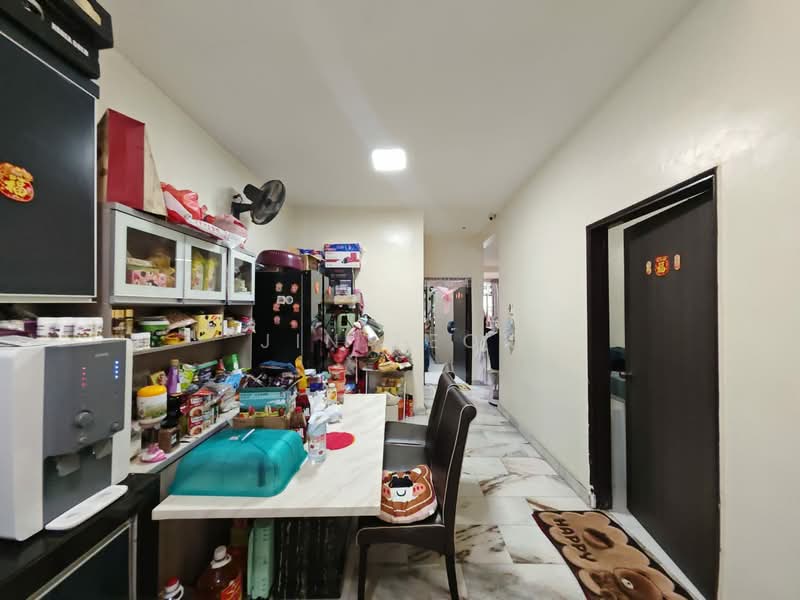 1-storey Terraced House for Sale in Bukit Indah (Iskandar Puteri (Nusajaya)) - Jin Teok - Corridor - PropertyGuru.com.my