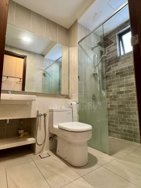 Kondominium untuk Disewa di Queens Residences Q1 @ Queens Waterfront - Andrew Ong - Bathroom - PropertyGuru.com.my