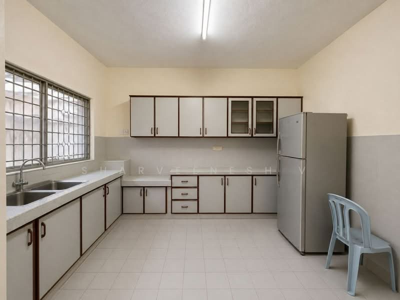 Rumah Teres 2.5 Tingkat untuk Dijual di Taman Wangsa Baiduri (Subang Jaya) - Sharveenesh V - Kitchen - PropertyGuru.com.my