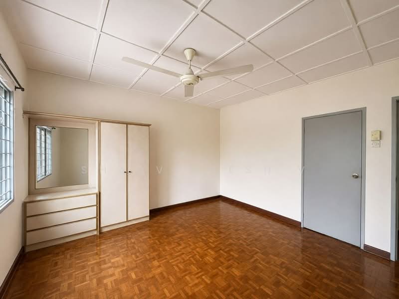 Rumah Teres 2.5 Tingkat untuk Dijual di Taman Wangsa Baiduri (Subang Jaya) - Sharveenesh V - Bedroom - PropertyGuru.com.my