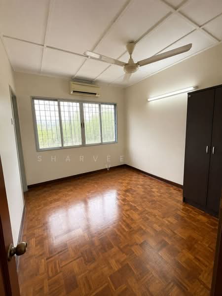 Rumah Teres 2.5 Tingkat untuk Dijual di Taman Wangsa Baiduri (Subang Jaya) - Sharveenesh V - Bedroom - PropertyGuru.com.my
