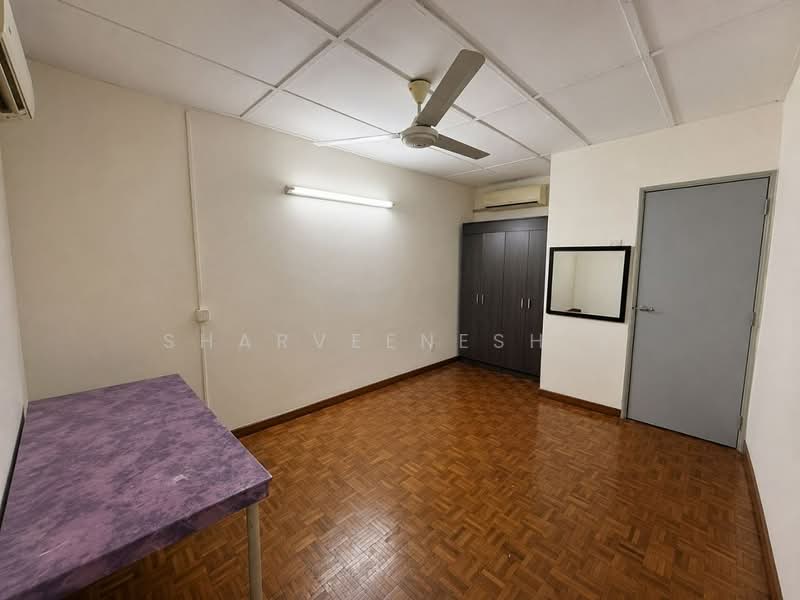 Rumah Teres 2.5 Tingkat untuk Dijual di Taman Wangsa Baiduri (Subang Jaya) - Sharveenesh V - Bedroom - PropertyGuru.com.my