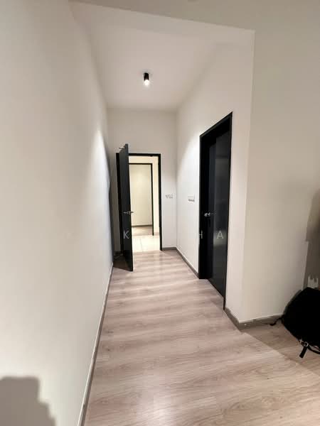 Kondominium untuk Dijual di The Holmes 2 - KINKI CHAN - Corridor - PropertyGuru.com.my