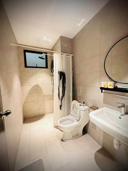 Kondominium untuk Dijual di The Holmes 2 - KINKI CHAN - Bathroom - PropertyGuru.com.my