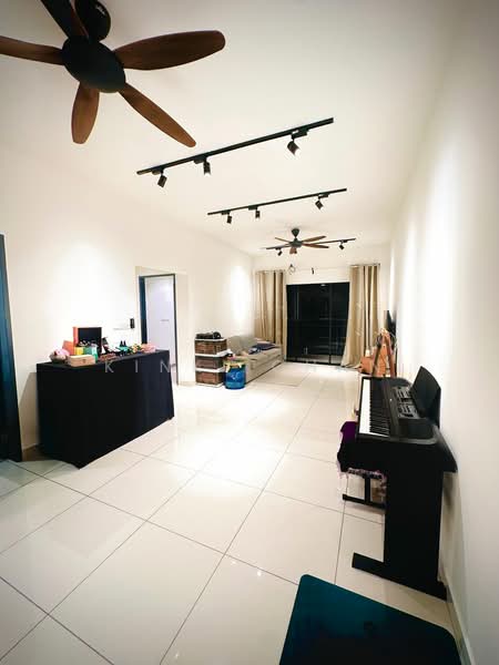 Kondominium untuk Dijual di The Holmes 2 - KINKI CHAN - Living Room - PropertyGuru.com.my