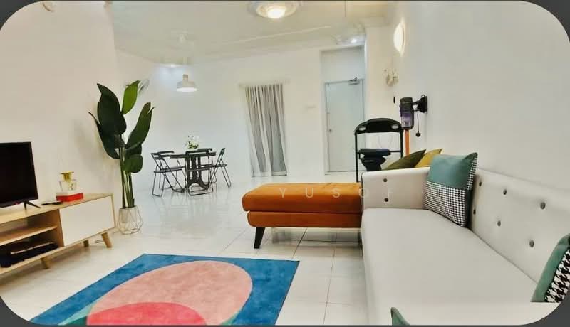 Pangsapuri untuk Disewa di E-Mas Villa - Erin Yusof - Living Room - PropertyGuru.com.my