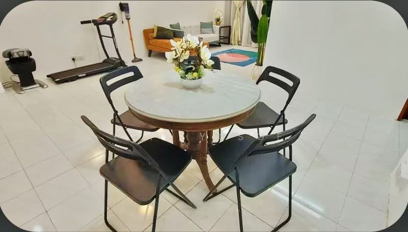 Pangsapuri untuk Disewa di E-Mas Villa - Erin Yusof - Living Room - PropertyGuru.com.my