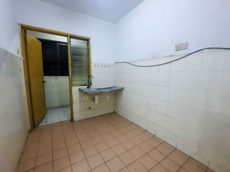 Condominium for Rent at Idaman Sutera - Tony Lau - Kitchen - PropertyGuru.com.my