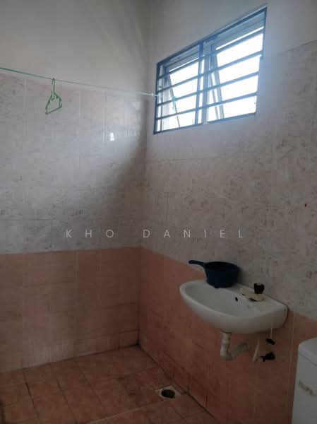 2-storey Terraced House for Rent in Subang Heights (Subang Jaya) - Kho Daniel - Bathroom - PropertyGuru.com.my