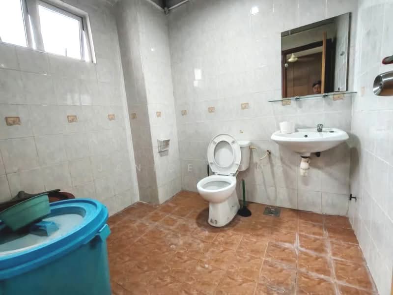 Kondominium untuk Dijual di Dwi Mahkota - Janice Yong - Bathroom - PropertyGuru.com.my