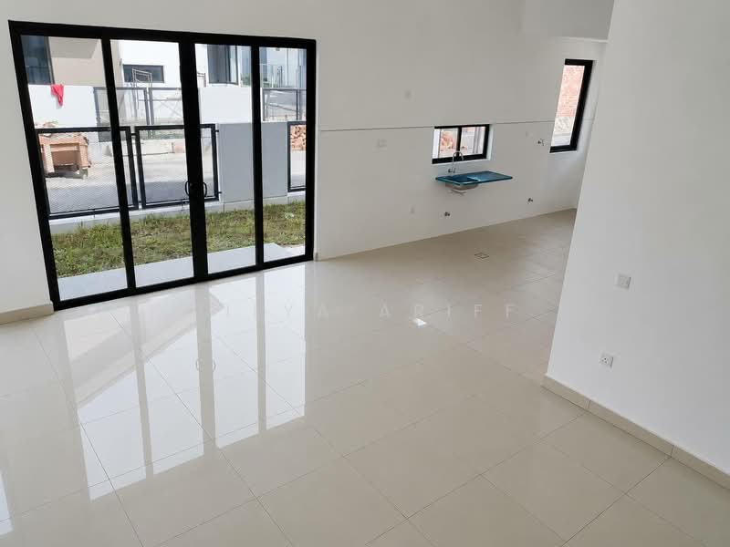 Rumah Teres 2-Tingkat untuk Dijual di Bukit Raja (Selangor) - BILYA ARIFF - PropertyGuru.com.my