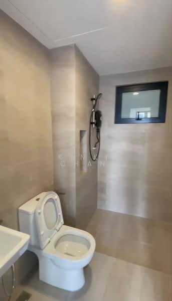 Kondominium untuk Disewa di Skyline KL - KINKI CHAN - Bathroom - PropertyGuru.com.my