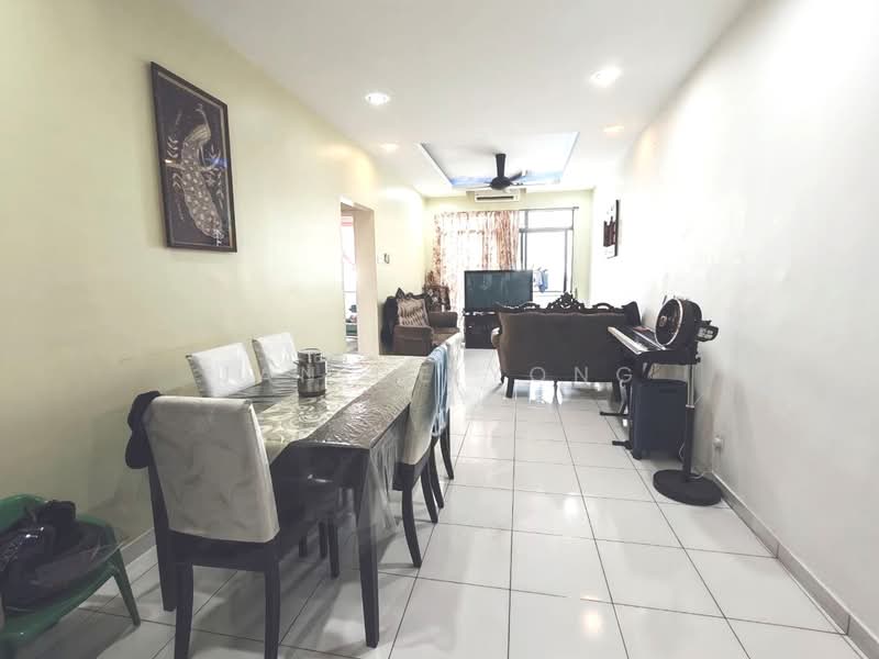 Servis Apartment untuk Dijual di Jentayu Residensi @ Tampoi - Janice Yong - Living Room - PropertyGuru.com.my