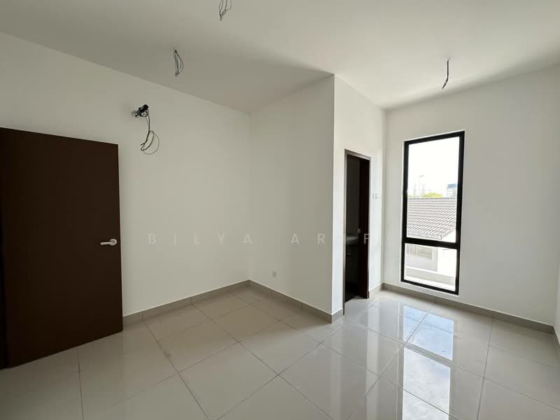 2-storey Terraced House for Sale in Taman Putra Prima (Puchong) - BILYA ARIFF - PropertyGuru.com.my