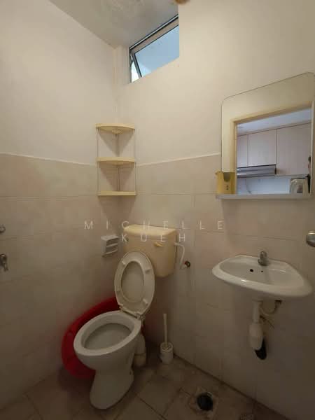 Rumah Flat untuk Dijual di Taman Sri Pulai Perdana - Michelle Kueh - Bathroom - PropertyGuru.com.my