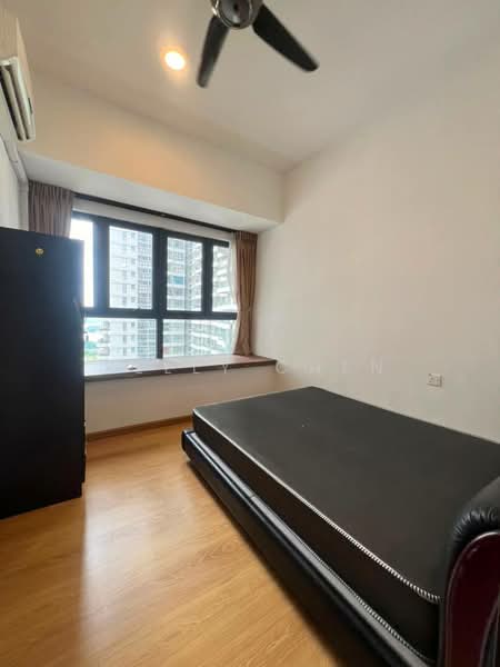 Condominium for Rent at Amberside @ Country Garden Danga Bay - Kelly Chen - Bedroom - PropertyGuru.com.my