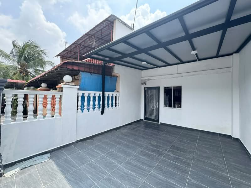Rumah Teres untuk Dijual di Taman Desa Jaya (Johor Bahru) - Janice Yong - Exterior - PropertyGuru.com.my