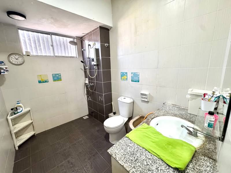 Rumah Teres 2 Tingkat untuk Dijual di Seksyen 33 (Shah Alam) - Fauran Nawawi - PropertyGuru.com.my