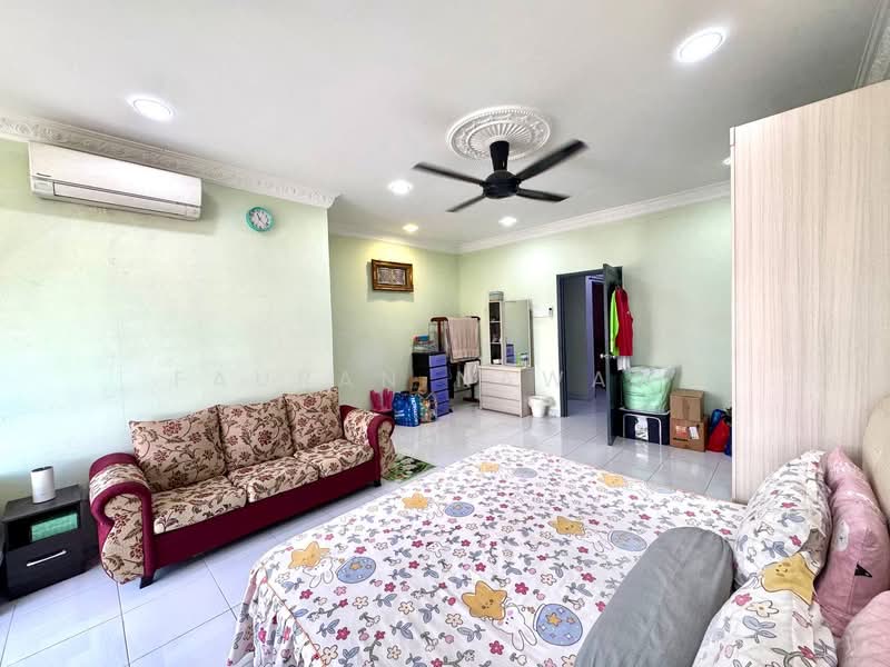 Rumah Teres 2 Tingkat untuk Dijual di Seksyen 33 (Shah Alam) - Fauran Nawawi - PropertyGuru.com.my